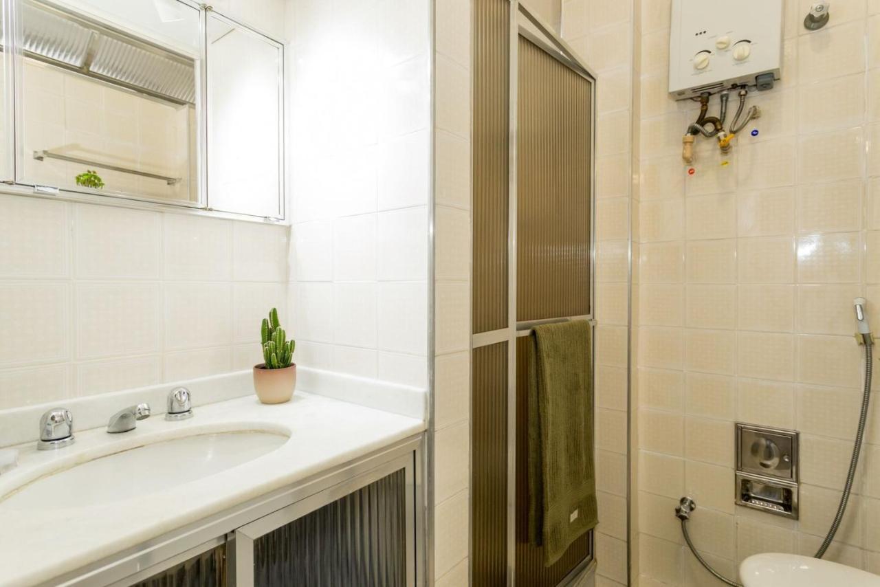 Relax Em Copacabana, Quarto E Sala, 150 Mt Da Praia, Cozinha, Maq De Lavar Roupa E Ar Ріо-де-Жанейро Екстер'єр фото